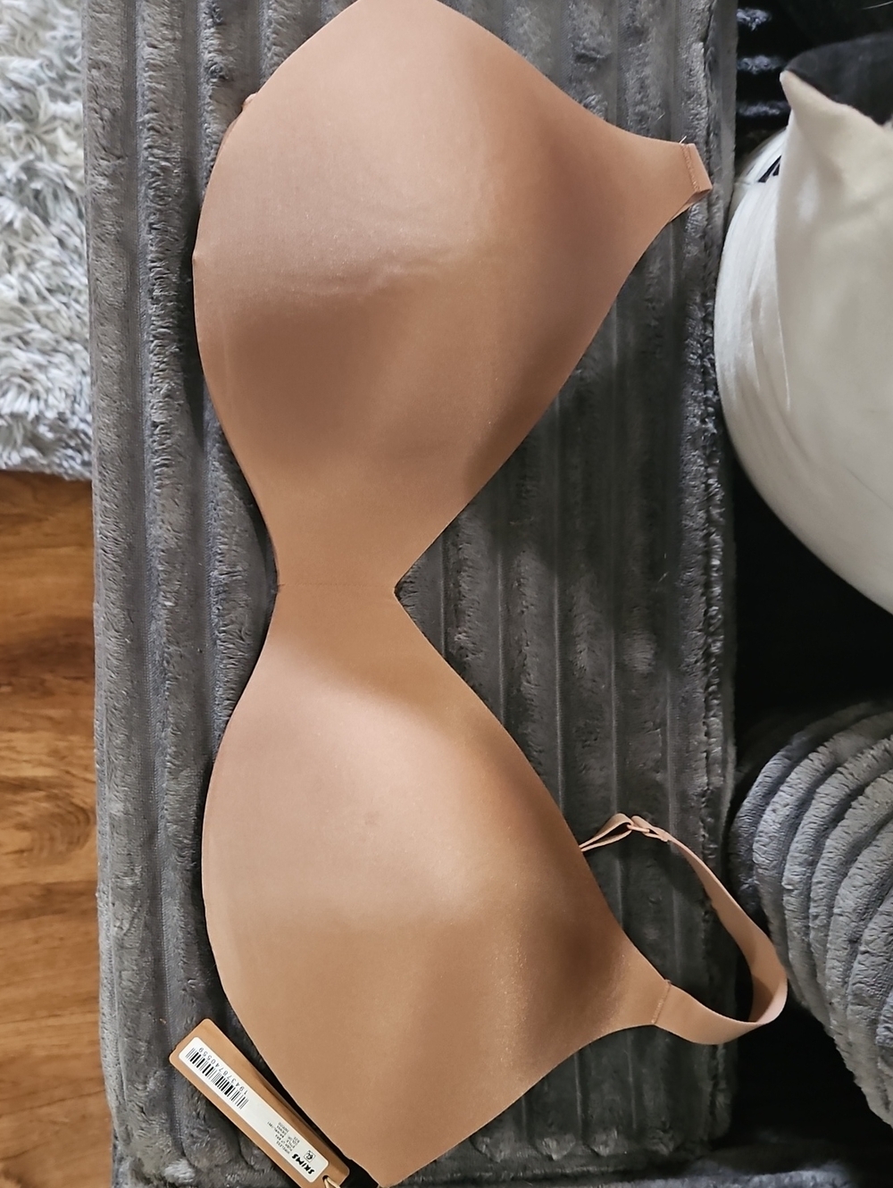 SKIMS Wireless Pushup Bra 36DDDD